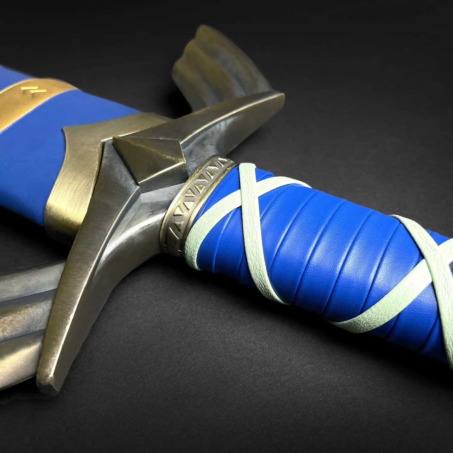 Legend of Zelda Master Sword replica with scabbard and Triforce engraving Legend of Zelda Master Sword replica with scabbard and Triforce engraving